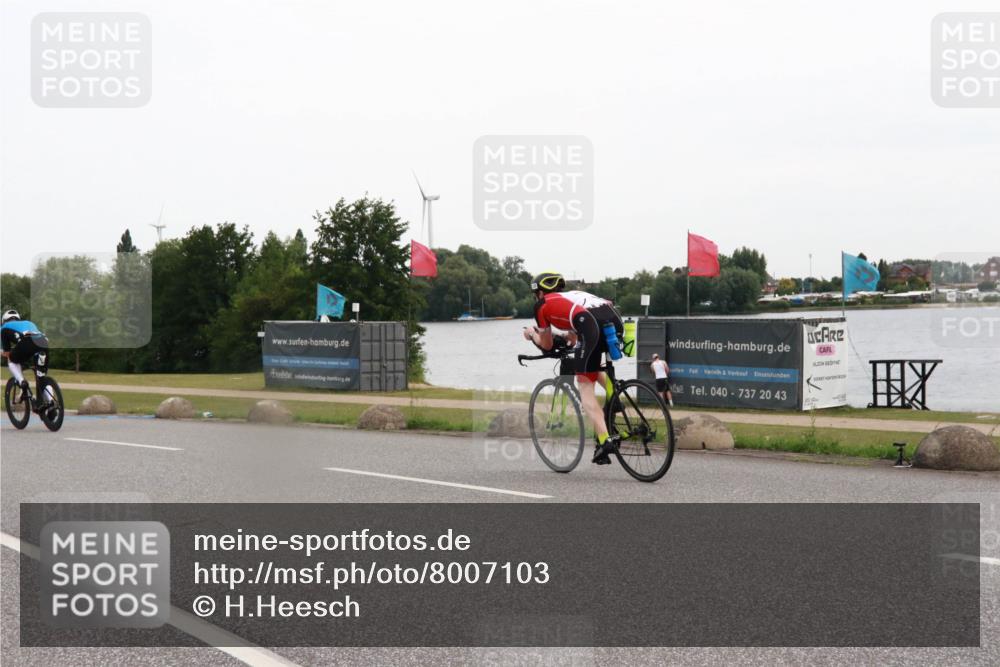 15.06.2025 - 27. Vierlanden-Triathlon H.Heesch http://msf.ph/oto/8007103 15.06.2025 10:41:33 Radfahren 106, 198, 229, 351, 453 meine-sportfotos.de