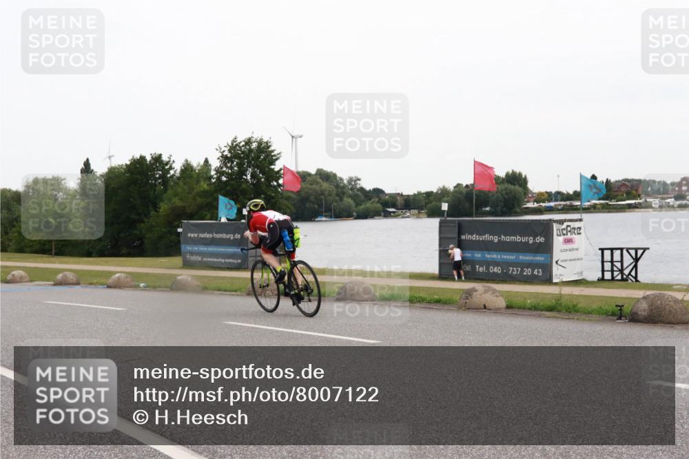 15.06.2025 - 27. Vierlanden-Triathlon H.Heesch http://msf.ph/oto/8007122 15.06.2025 10:41:34 Radfahren 106, 127, 198, 229, 351, 436 meine-sportfotos.de