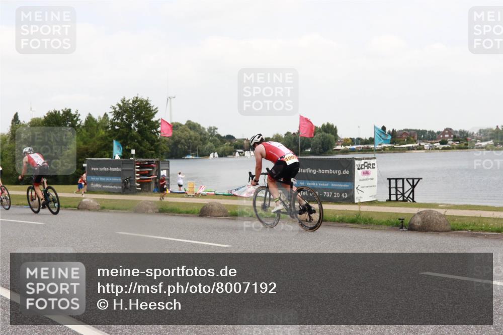 21.06.2025 - 27. Vierlanden-Triathlon H.Heesch http://msf.ph/oto/8007192 15.06.2025 12:08:07 Radfahren 935, 1004, 1005, 1006, 1007, 1008 meine-sportfotos.de