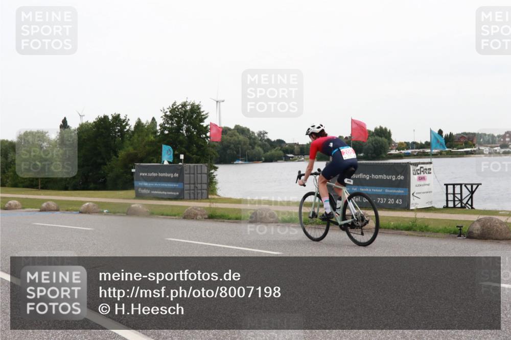 15.06.2025 - 27. Vierlanden-Triathlon H.Heesch http://msf.ph/oto/8007198 15.06.2025 10:41:46 Radfahren 22, 45, 93, 172 meine-sportfotos.de