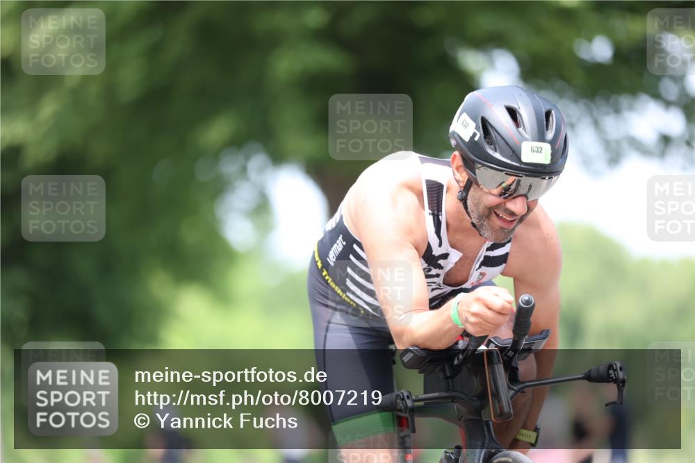 15.06.2025 - 7 Türme Triathlon Yannick Fuchs http://msf.ph/oto/8007219 15.06.2025 13:21:01 Radfahren 387, 466, 914 meine-sportfotos.de