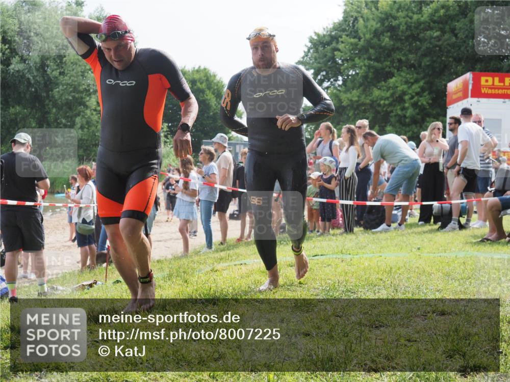 15.06.2025 - 27. Vierlanden-Triathlon KatJ http://msf.ph/oto/8007225 15.06.2025 10:06:03 Schwimmen 362, 372, 410, 435, 458 meine-sportfotos.de