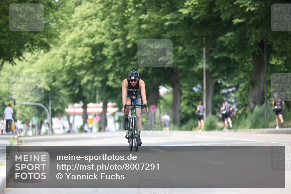 15.06.2025 - 7 Türme Triathlon Yannick Fuchs http://msf.ph/oto/8007291 15.06.2025 13:21:03 Radfahren 466 meine-sportfotos.de