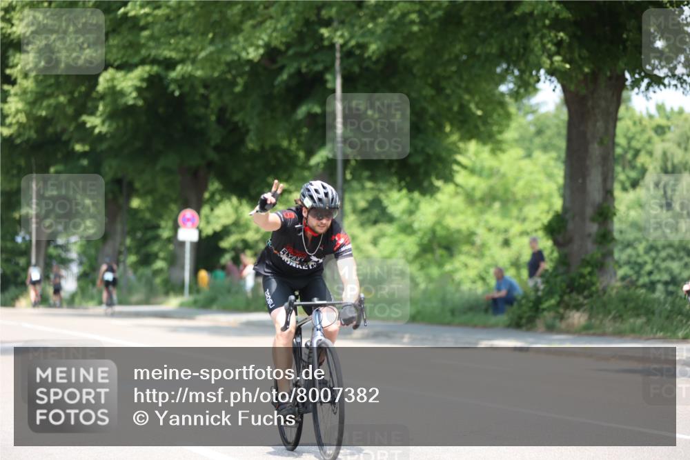 15.06.2025 - 7 Türme Triathlon Yannick Fuchs http://msf.ph/oto/8007382 15.06.2025 12:40:42 Radfahren 337, 514, 535 meine-sportfotos.de