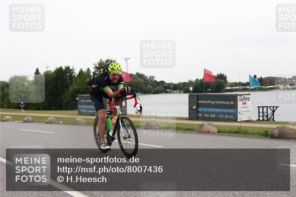 15.06.2025 - 27. Vierlanden-Triathlon H.Heesch http://msf.ph/oto/8007436 15.06.2025 10:43:07 Radfahren 74, 102, 236 meine-sportfotos.de