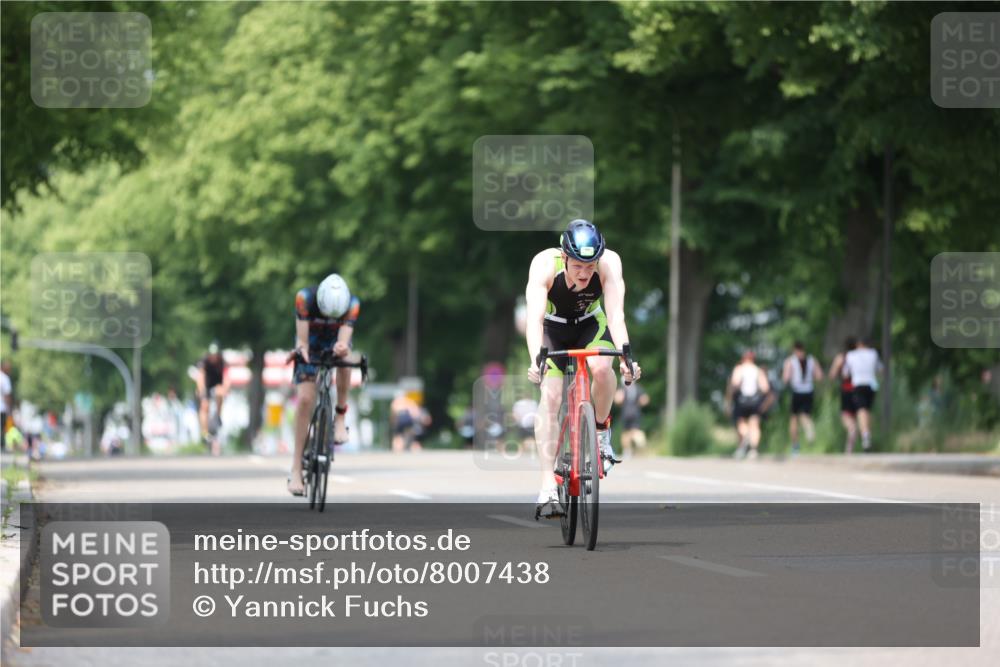 15.06.2025 - 7 Türme Triathlon Yannick Fuchs http://msf.ph/oto/8007438 15.06.2025 13:21:19 Radfahren 671, 817 meine-sportfotos.de