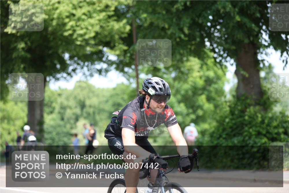 15.06.2025 - 7 Türme Triathlon Yannick Fuchs http://msf.ph/oto/8007442 15.06.2025 12:40:42 Radfahren 337, 514, 535 meine-sportfotos.de