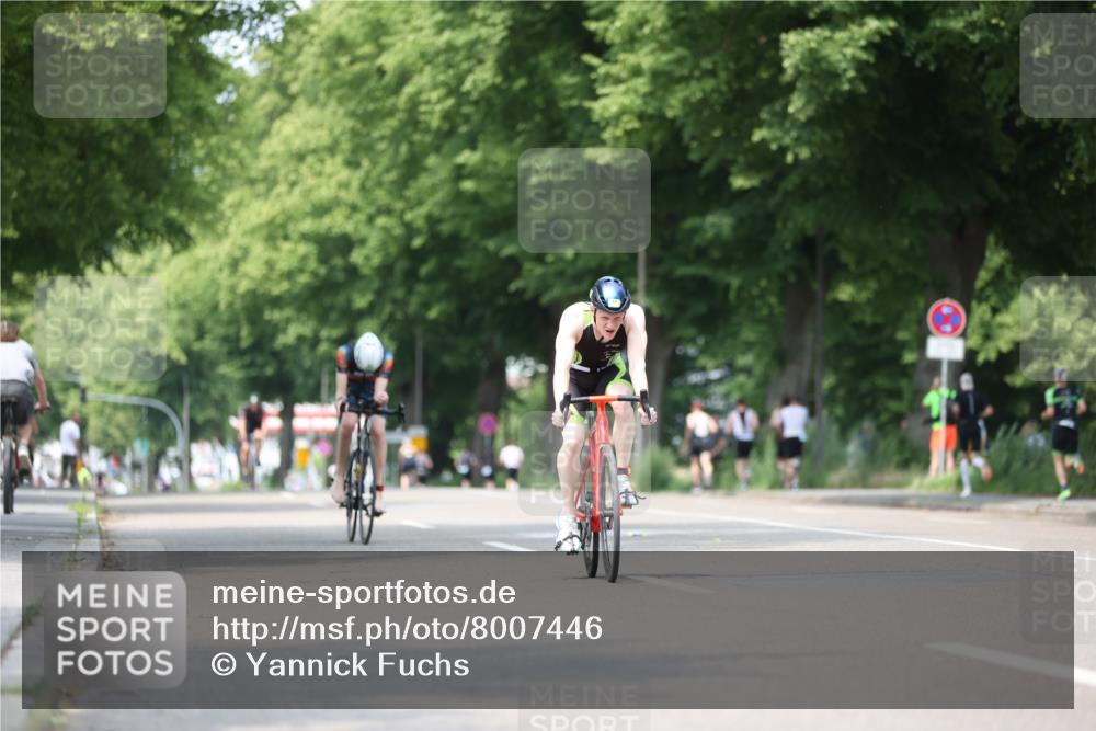 15.06.2025 - 7 Türme Triathlon Yannick Fuchs http://msf.ph/oto/8007446 15.06.2025 13:21:20 Radfahren 671, 817 meine-sportfotos.de