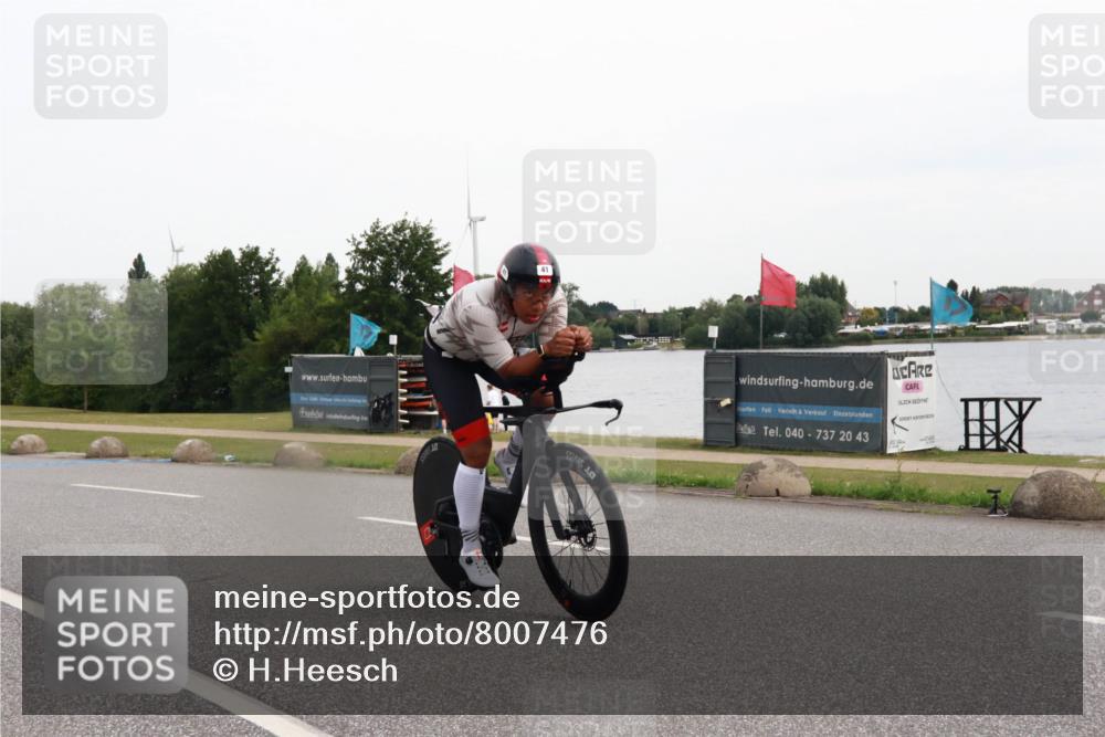 15.06.2025 - 27. Vierlanden-Triathlon H.Heesch http://msf.ph/oto/8007476 15.06.2025 10:43:39 Radfahren 41, 324 meine-sportfotos.de