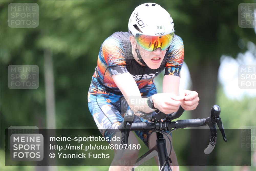 15.06.2025 - 7 Türme Triathlon Yannick Fuchs http://msf.ph/oto/8007480 15.06.2025 13:21:22 Radfahren 369, 671, 817 meine-sportfotos.de