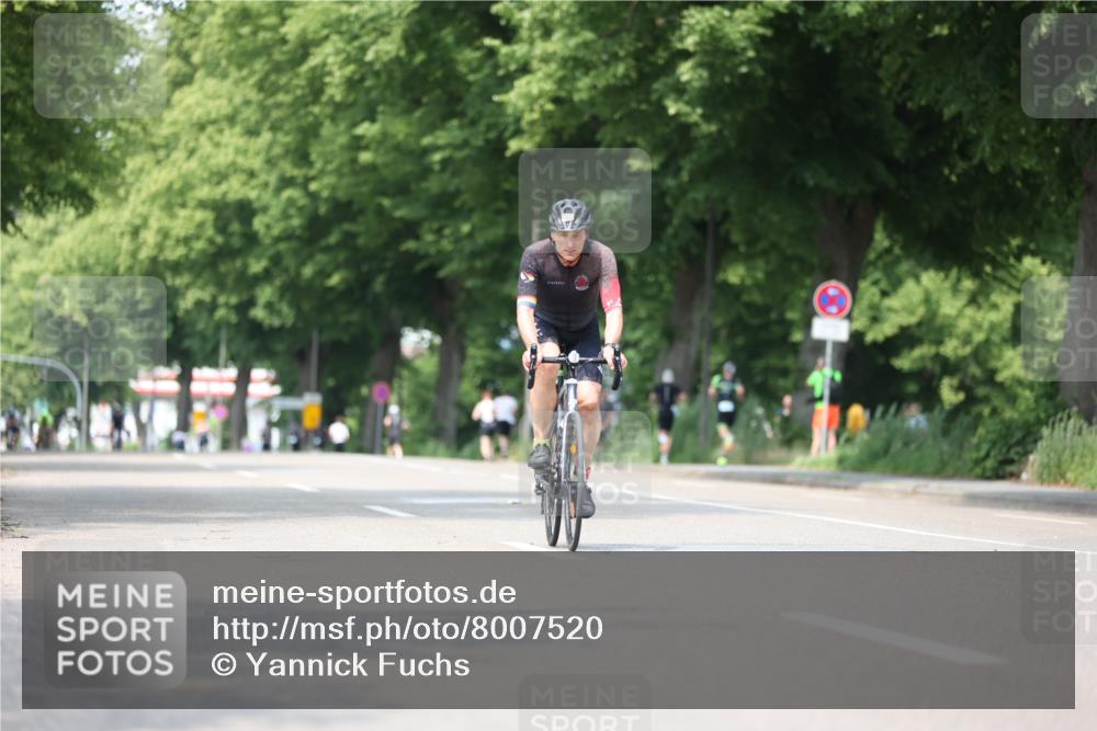 15.06.2025 - 7 Türme Triathlon Yannick Fuchs http://msf.ph/oto/8007520 15.06.2025 13:21:25 Radfahren 369, 484, 671, 817 meine-sportfotos.de