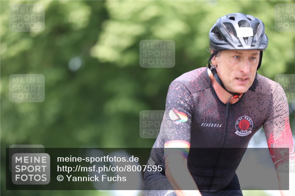15.06.2025 - 7 Türme Triathlon Yannick Fuchs http://msf.ph/oto/8007595 15.06.2025 13:21:26 Radfahren 369, 484, 671 meine-sportfotos.de