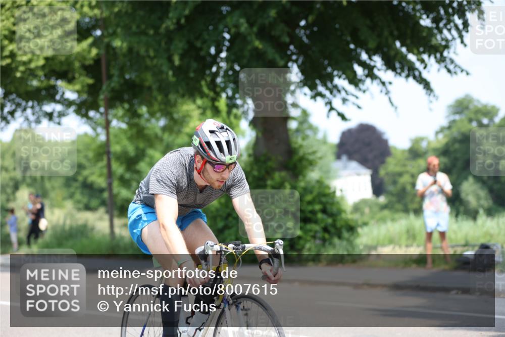 15.06.2025 - 7 Türme Triathlon Yannick Fuchs http://msf.ph/oto/8007615 15.06.2025 12:40:45 Radfahren 337, 514, 535 meine-sportfotos.de