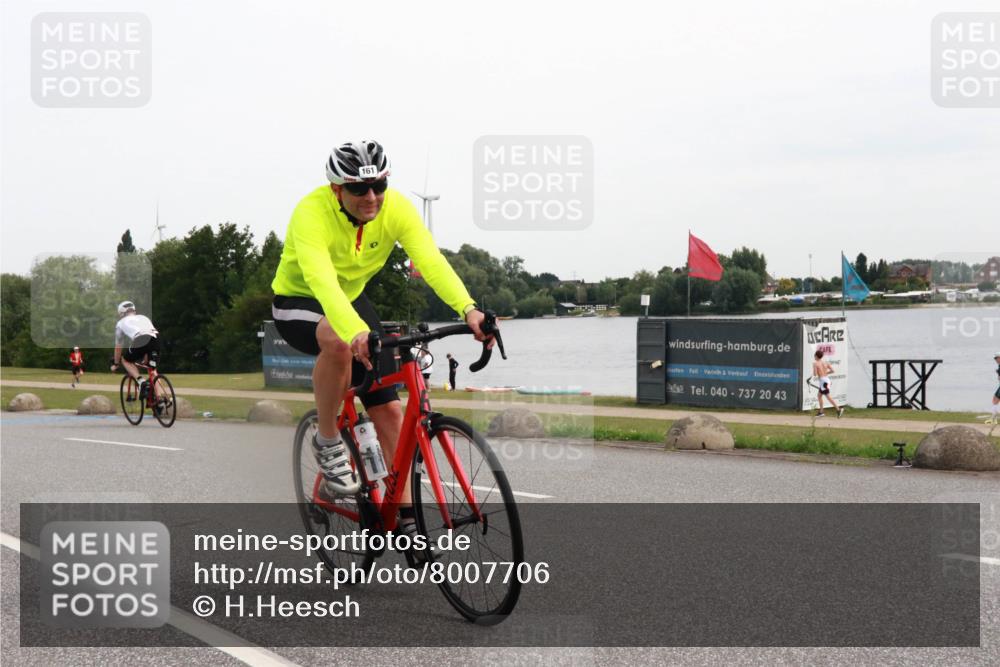 15.06.2025 - 27. Vierlanden-Triathlon H.Heesch http://msf.ph/oto/8007706 15.06.2025 10:44:47 Radfahren 7, 133, 154, 161, 434 meine-sportfotos.de