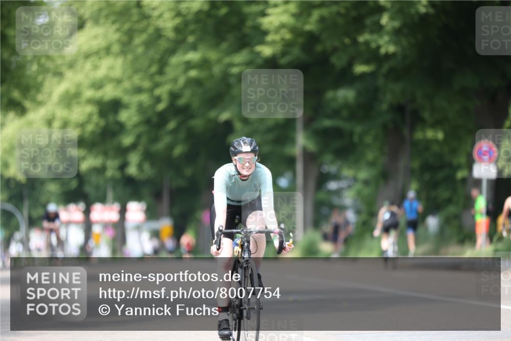 15.06.2025 - 7 Türme Triathlon Yannick Fuchs http://msf.ph/oto/8007754 15.06.2025 13:21:41 Radfahren 341, 405, 629, 714 meine-sportfotos.de