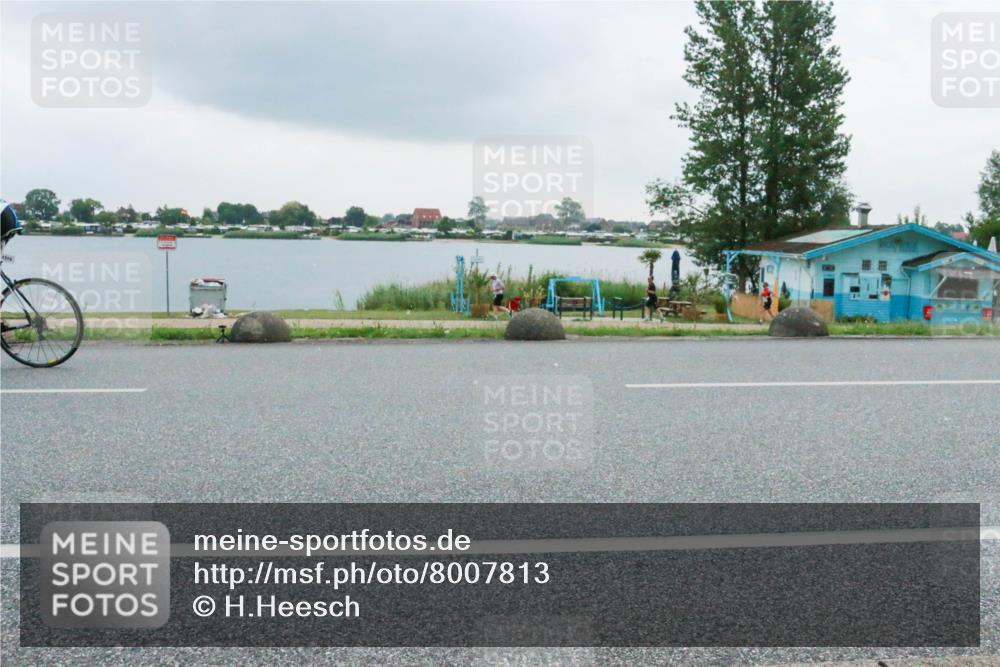 21.06.2025 - 27. Vierlanden-Triathlon H.Heesch http://msf.ph/oto/8007813 15.06.2025 13:26:10 Radfahren 1101, 1117, 1126, 1304, 1315 meine-sportfotos.de