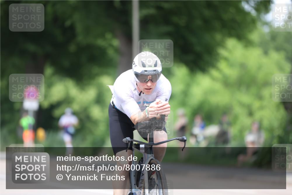 15.06.2025 - 7 Türme Triathlon Yannick Fuchs http://msf.ph/oto/8007886 15.06.2025 13:22:01 Radfahren 219, 588, 835 meine-sportfotos.de