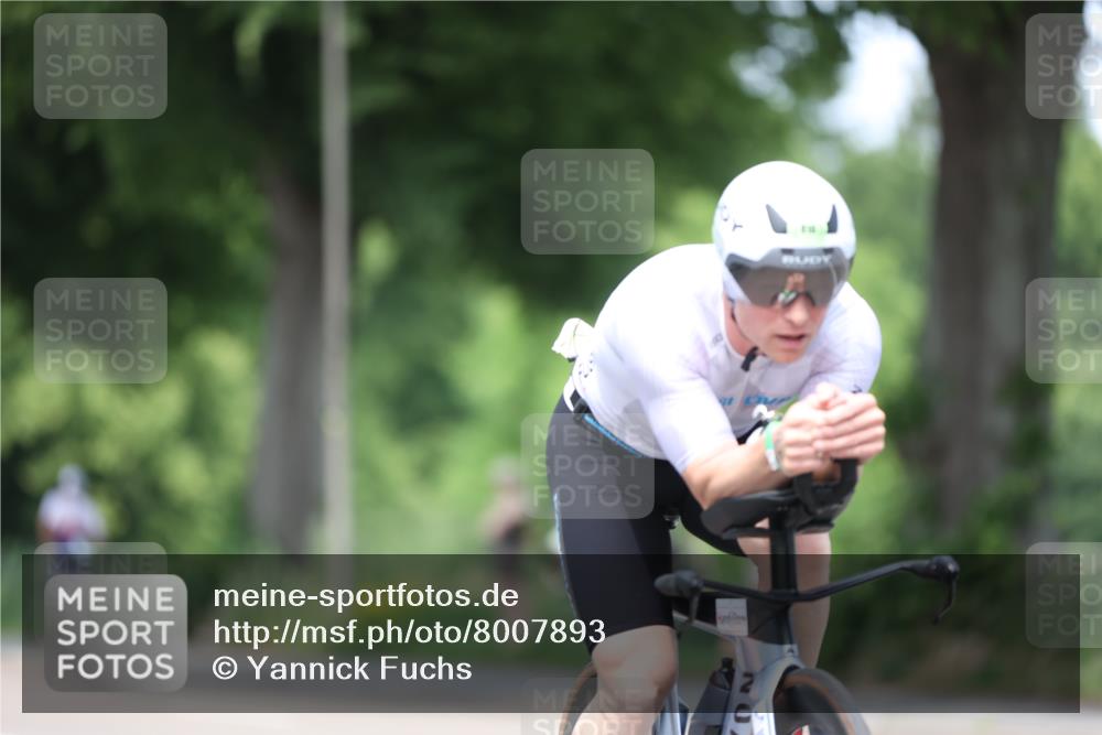 15.06.2025 - 7 Türme Triathlon Yannick Fuchs http://msf.ph/oto/8007893 15.06.2025 13:22:02 Radfahren 219, 588, 835 meine-sportfotos.de