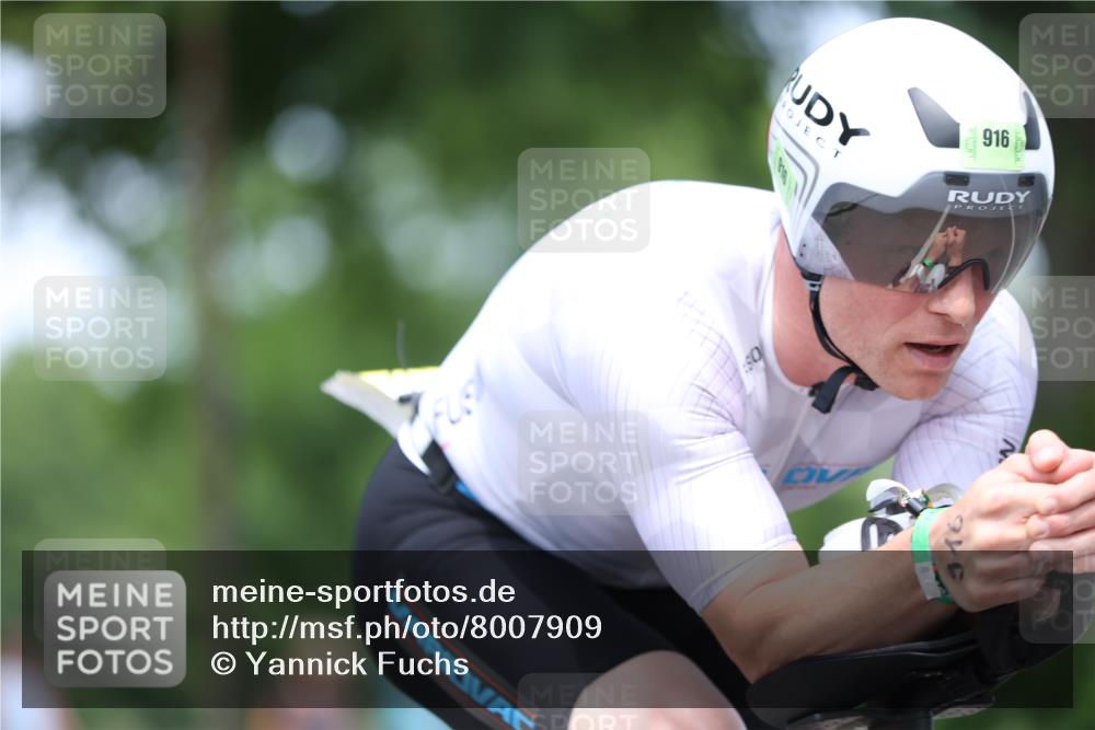 15.06.2025 - 7 Türme Triathlon Yannick Fuchs http://msf.ph/oto/8007909 15.06.2025 13:22:02 Radfahren 219, 588, 835 meine-sportfotos.de