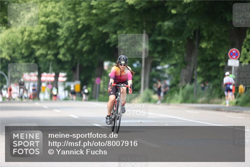 15.06.2025 - 7 Türme Triathlon Yannick Fuchs http://msf.ph/oto/8007916 15.06.2025 13:22:04 Radfahren 219, 588, 835, 937 meine-sportfotos.de