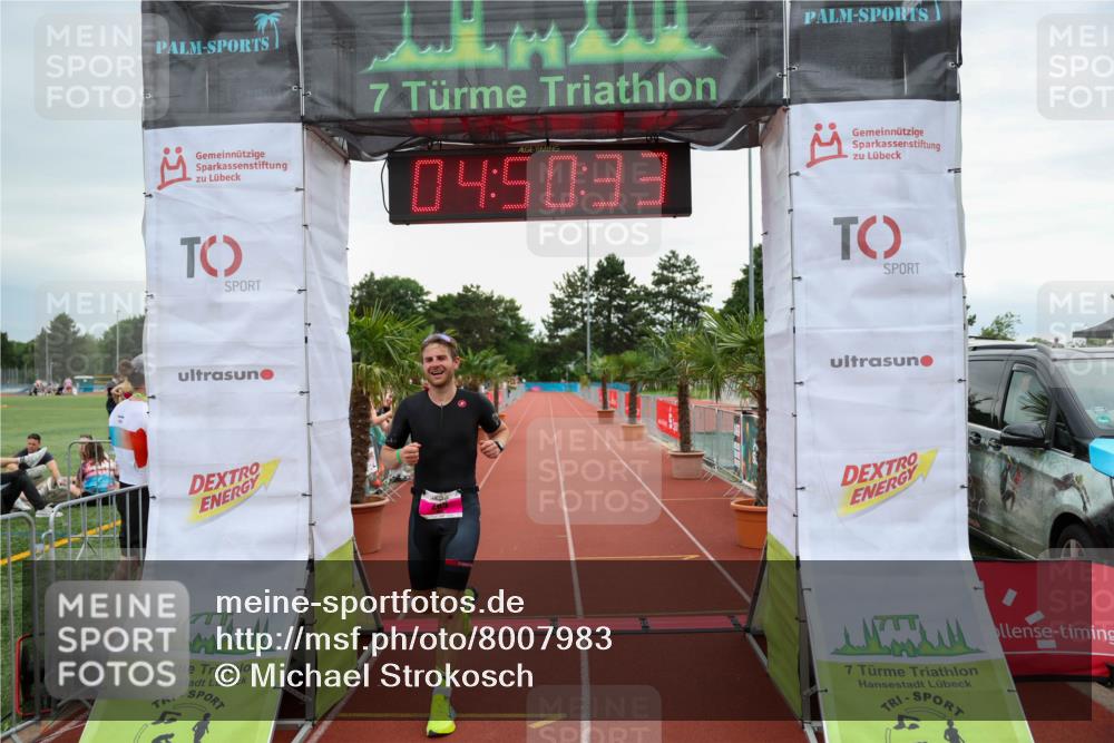15.06.2025 - 7 Türme Triathlon Michael Strokosch http://msf.ph/oto/8007983 15.06.2025 14:50:33 Ziel 285 meine-sportfotos.de