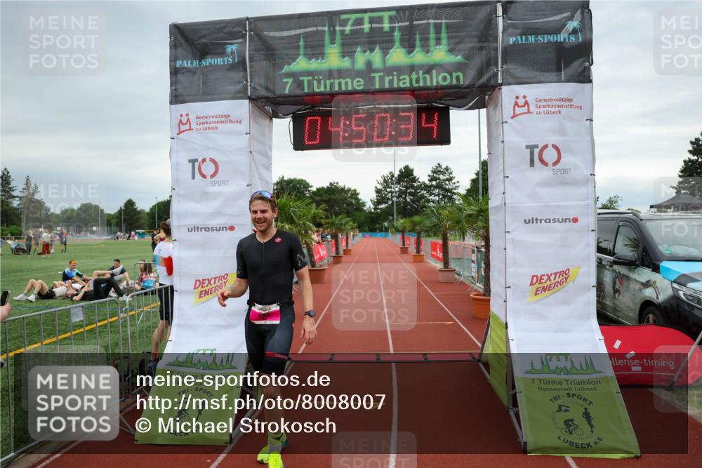 15.06.2025 - 7 Türme Triathlon Michael Strokosch http://msf.ph/oto/8008007 15.06.2025 14:50:33 Ziel 285 meine-sportfotos.de