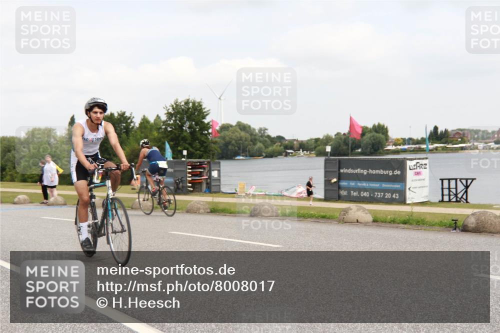 21.06.2025 - 27. Vierlanden-Triathlon H.Heesch http://msf.ph/oto/8008017 15.06.2025 12:12:55 Radfahren 71, 875, 914, 940, 969 meine-sportfotos.de