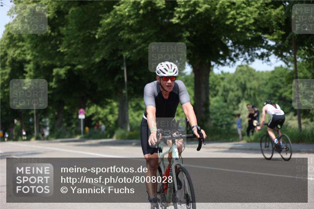 15.06.2025 - 7 Türme Triathlon Yannick Fuchs http://msf.ph/oto/8008028 15.06.2025 12:41:03 Radfahren 201, 214, 283, 323 meine-sportfotos.de