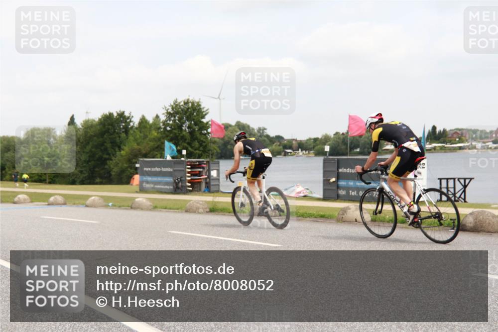 21.06.2025 - 27. Vierlanden-Triathlon H.Heesch http://msf.ph/oto/8008052 15.06.2025 12:13:26 Radfahren 727, 1034, 1035, 1037, 1038 meine-sportfotos.de
