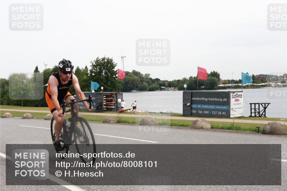 15.06.2025 - 27. Vierlanden-Triathlon H.Heesch http://msf.ph/oto/8008101 15.06.2025 10:46:07 Radfahren 457 meine-sportfotos.de