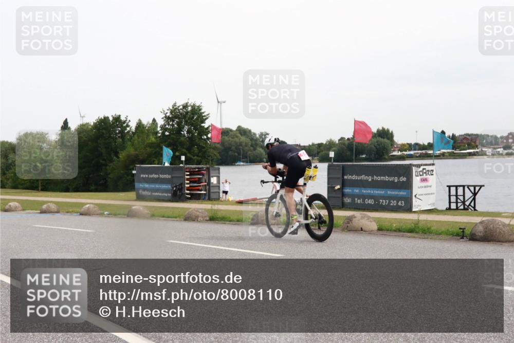 15.06.2025 - 27. Vierlanden-Triathlon H.Heesch http://msf.ph/oto/8008110 15.06.2025 10:46:11 Radfahren 457 meine-sportfotos.de