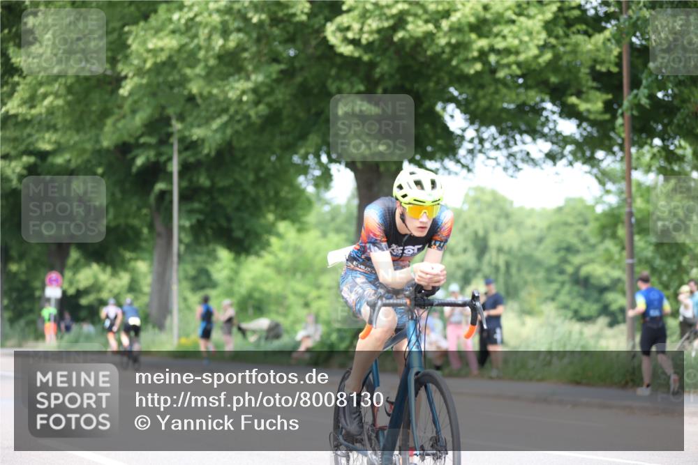 15.06.2025 - 7 Türme Triathlon Yannick Fuchs http://msf.ph/oto/8008130 15.06.2025 13:22:19 Radfahren 260, 458, 631, 803, 983 meine-sportfotos.de
