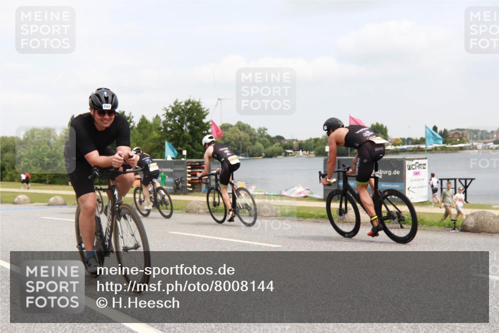 21.06.2025 - 27. Vierlanden-Triathlon H.Heesch http://msf.ph/oto/8008144 15.06.2025 12:14:19 Radfahren 741, 1029, 1031, 1032, 1033 meine-sportfotos.de