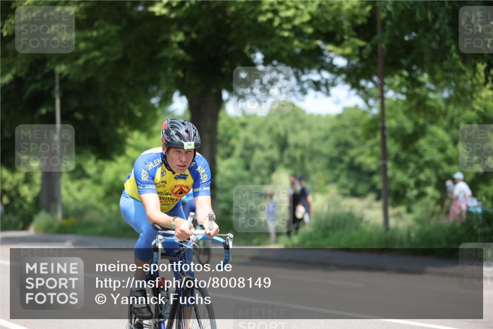 15.06.2025 - 7 Türme Triathlon Yannick Fuchs http://msf.ph/oto/8008149 15.06.2025 12:41:10 Radfahren 214, 336 meine-sportfotos.de