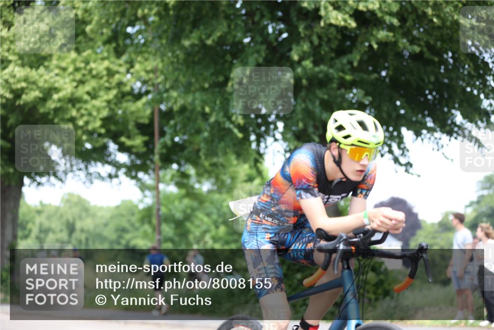 15.06.2025 - 7 Türme Triathlon Yannick Fuchs http://msf.ph/oto/8008155 15.06.2025 13:22:19 Radfahren 260, 458, 631, 803, 983 meine-sportfotos.de