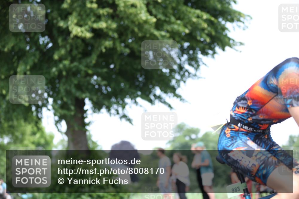 15.06.2025 - 7 Türme Triathlon Yannick Fuchs http://msf.ph/oto/8008170 15.06.2025 13:22:19 Radfahren 260, 458, 631, 803, 983 meine-sportfotos.de