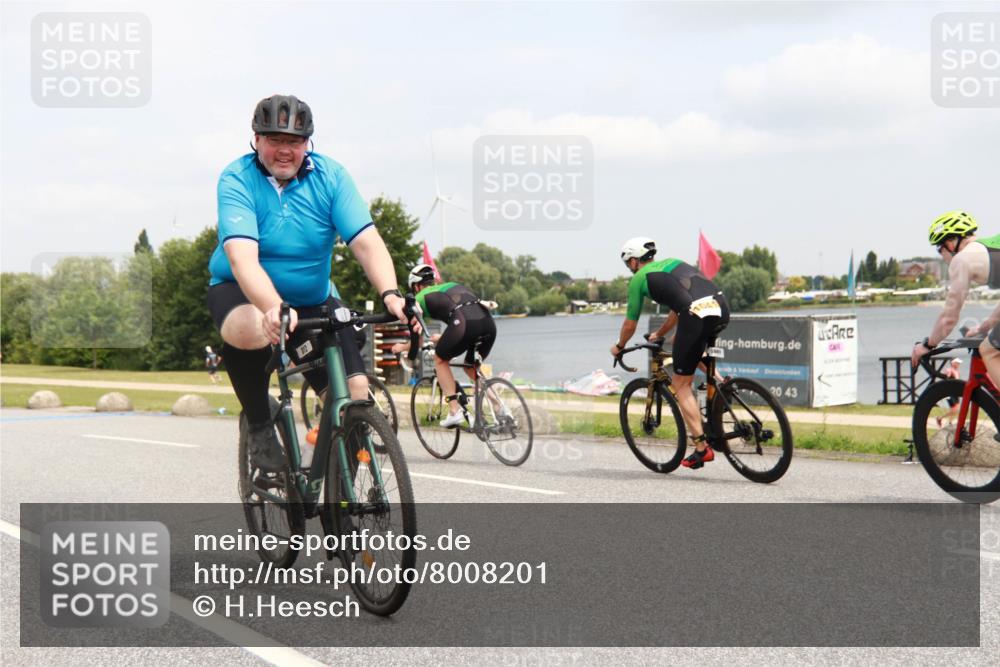 21.06.2025 - 27. Vierlanden-Triathlon H.Heesch http://msf.ph/oto/8008201 15.06.2025 12:14:53 Radfahren 812, 900, 1039, 1040, 1042 meine-sportfotos.de