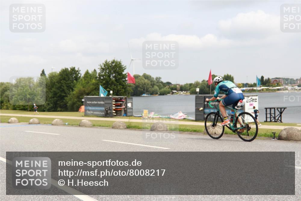 21.06.2025 - 27. Vierlanden-Triathlon H.Heesch http://msf.ph/oto/8008217 15.06.2025 12:14:55 Radfahren 812, 1039, 1040, 1042, 1043 meine-sportfotos.de