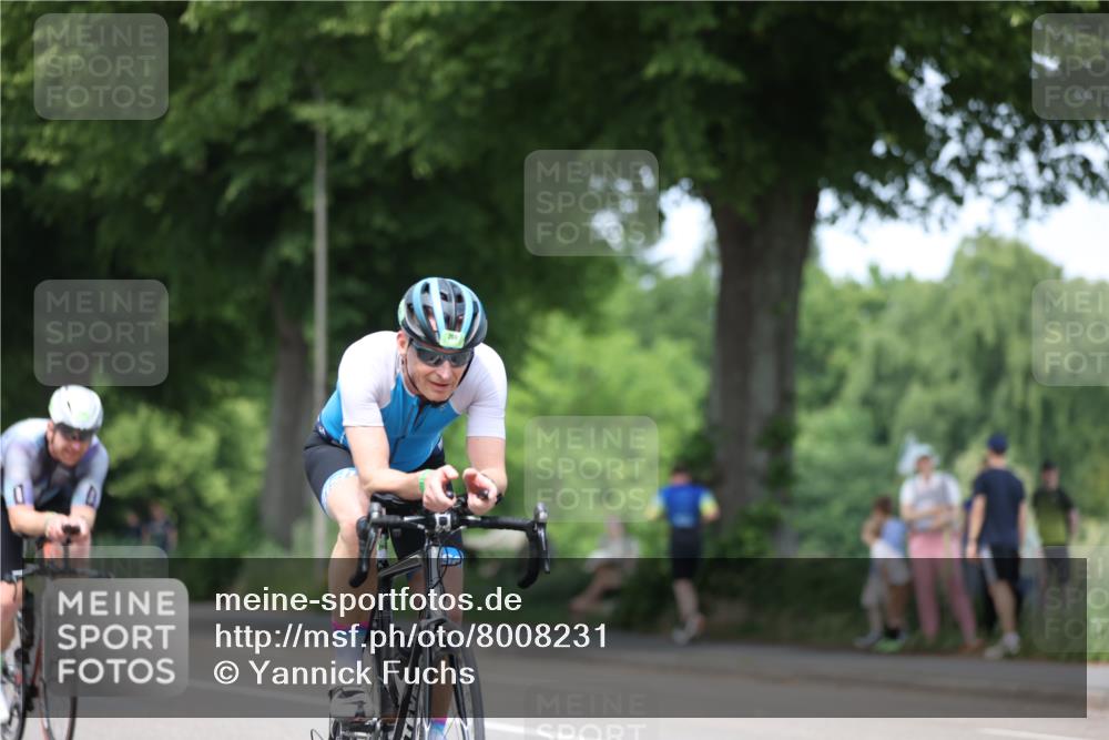 15.06.2025 - 7 Türme Triathlon Yannick Fuchs http://msf.ph/oto/8008231 15.06.2025 13:22:25 Radfahren 260, 491, 631, 803 meine-sportfotos.de