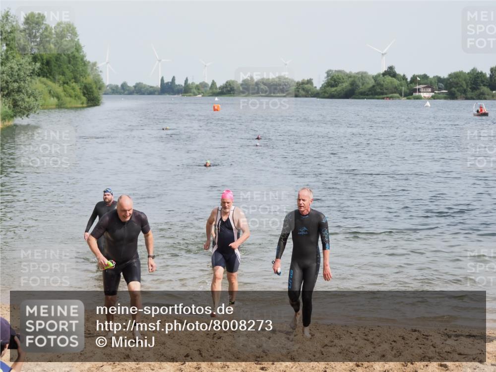 21.06.2025 - 27. Vierlanden-Triathlon MichiJ http://msf.ph/oto/8008273 15.06.2026 10:08:32 Schwimmen 387, 454, 469 meine-sportfotos.de