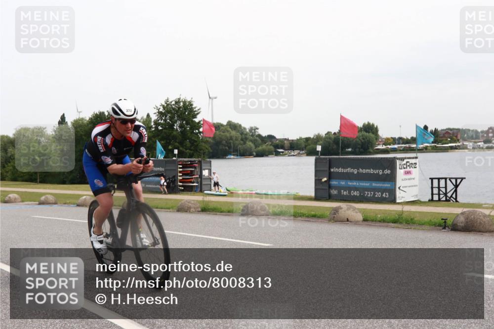 15.06.2025 - 27. Vierlanden-Triathlon H.Heesch http://msf.ph/oto/8008313 15.06.2025 10:47:25 Radfahren 83, 372 meine-sportfotos.de