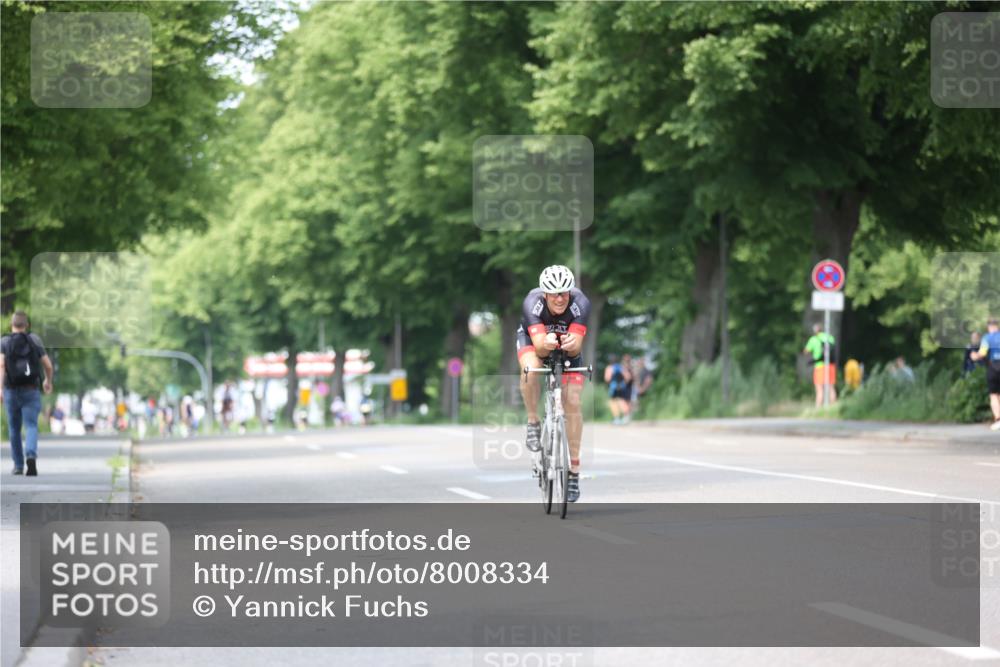 15.06.2025 - 7 Türme Triathlon Yannick Fuchs http://msf.ph/oto/8008334 15.06.2025 13:22:34 Radfahren 301, 356, 491 meine-sportfotos.de