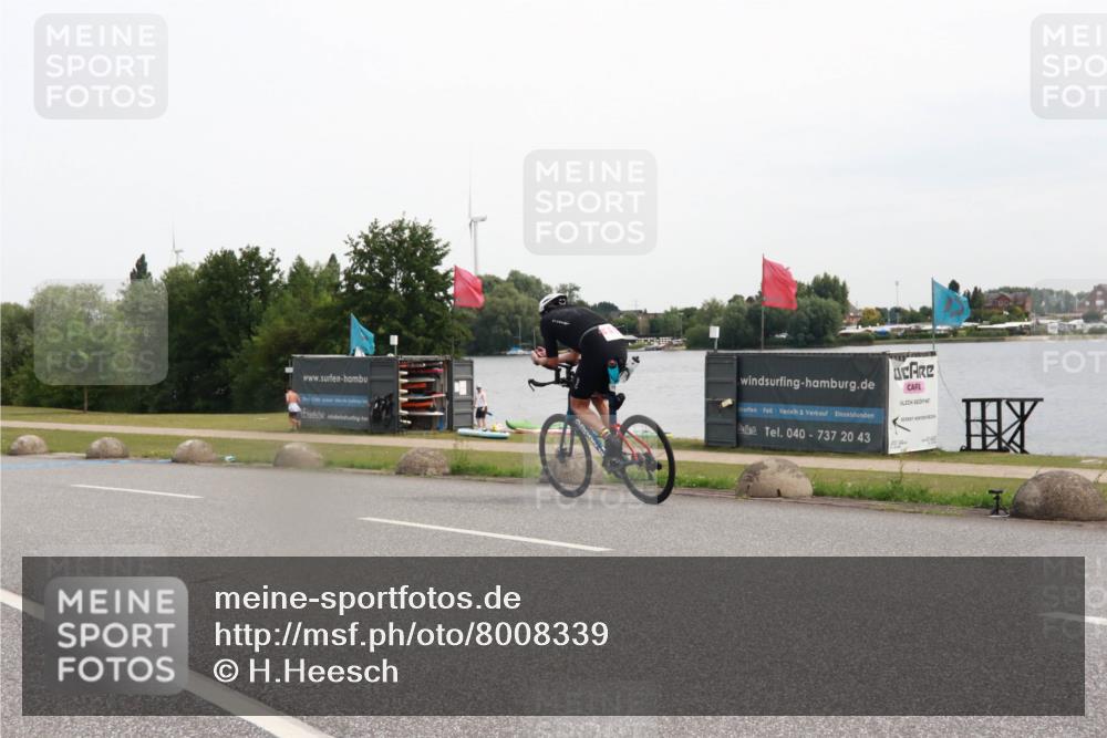 15.06.2025 - 27. Vierlanden-Triathlon H.Heesch http://msf.ph/oto/8008339 15.06.2025 10:47:26 Radfahren 83, 114, 372 meine-sportfotos.de
