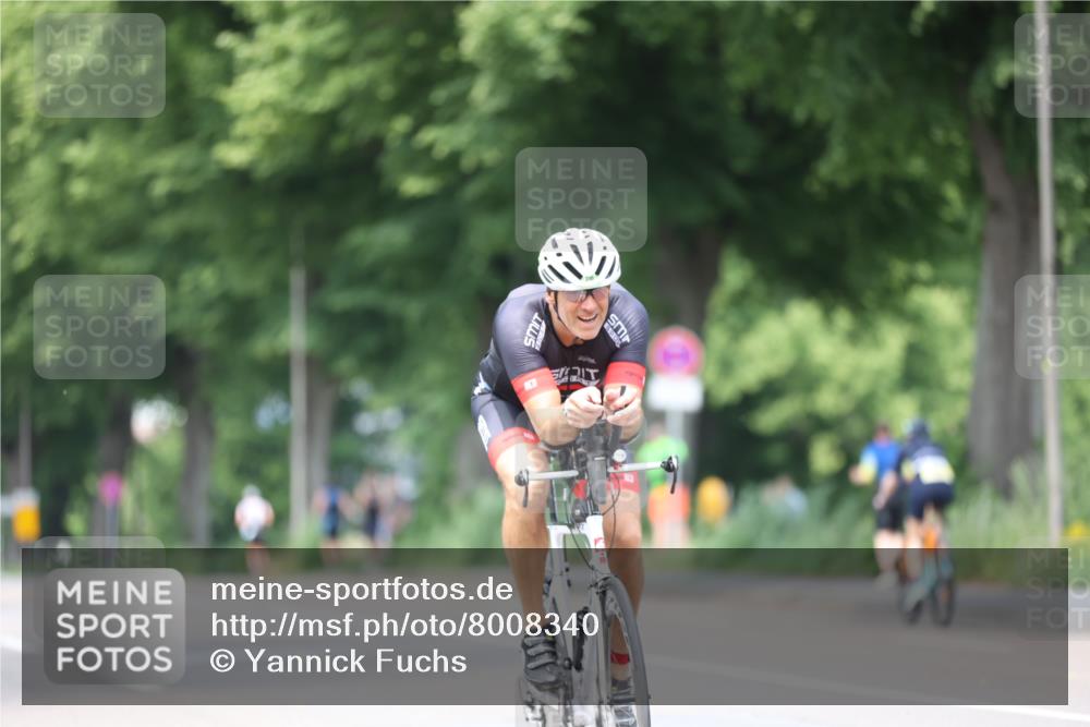 15.06.2025 - 7 Türme Triathlon Yannick Fuchs http://msf.ph/oto/8008340 15.06.2025 13:22:35 Radfahren 301, 356, 491 meine-sportfotos.de