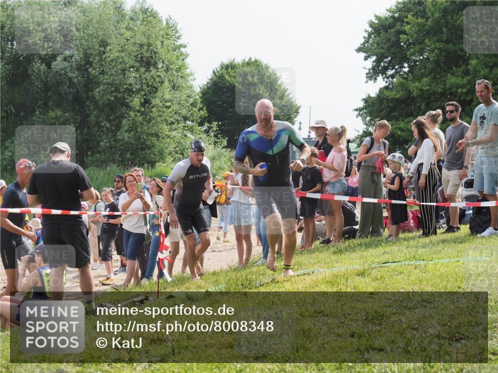 15.06.2025 - 27. Vierlanden-Triathlon KatJ http://msf.ph/oto/8008348 15.06.2025 10:06:47 Schwimmen 367, 386, 388, 423, 440, 441, 457 meine-sportfotos.de