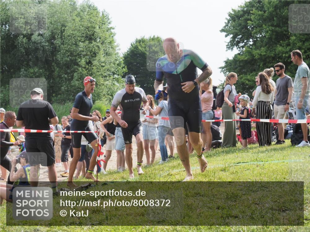 15.06.2025 - 27. Vierlanden-Triathlon KatJ http://msf.ph/oto/8008372 15.06.2025 10:06:48 Schwimmen 367, 386, 388, 396, 423, 440, 441, 457 meine-sportfotos.de