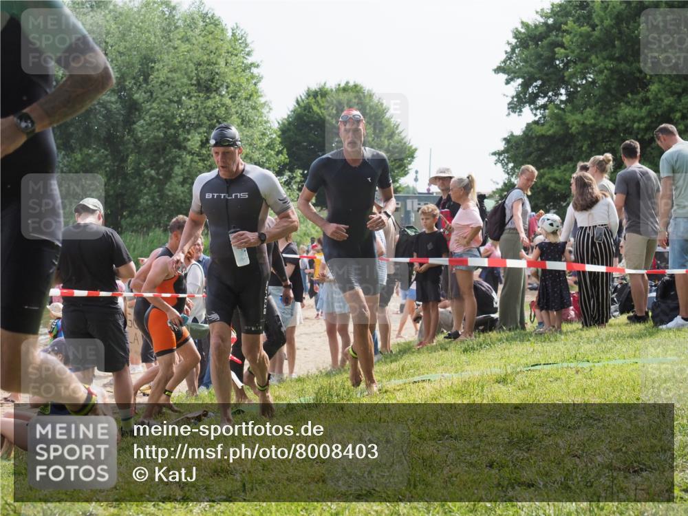 15.06.2025 - 27. Vierlanden-Triathlon KatJ http://msf.ph/oto/8008403 15.06.2025 10:06:50 Schwimmen 367, 386, 388, 396, 423, 441, 457 meine-sportfotos.de