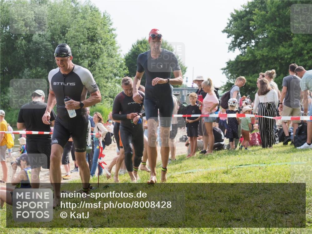 15.06.2025 - 27. Vierlanden-Triathlon KatJ http://msf.ph/oto/8008428 15.06.2025 10:06:50 Schwimmen 367, 386, 388, 396, 423, 441, 457 meine-sportfotos.de