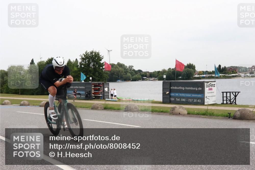15.06.2025 - 27. Vierlanden-Triathlon H.Heesch http://msf.ph/oto/8008452 15.06.2025 10:47:54 Radfahren 168, 172, 396, 1397 meine-sportfotos.de