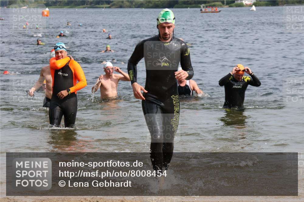 15.06.2025 - 27. Vierlanden-Triathlon Lena Gebhardt http://msf.ph/oto/8008454 15.06.2025 10:06:00 Schwimmen 362, 369, 372, 410, 435, 448, 458 meine-sportfotos.de